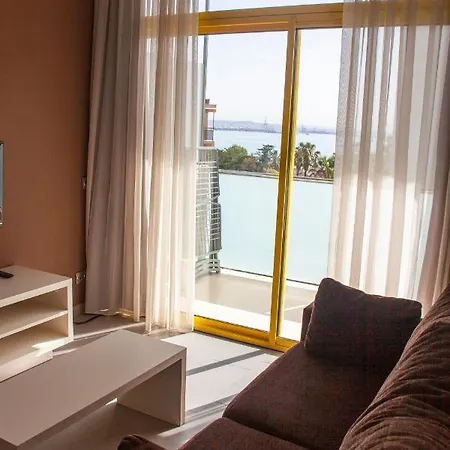 Apartment 4 *